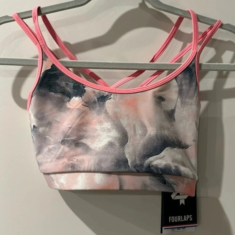 FOURLAPS NWT VITALITY SPORTS BRA SIZE SMALL